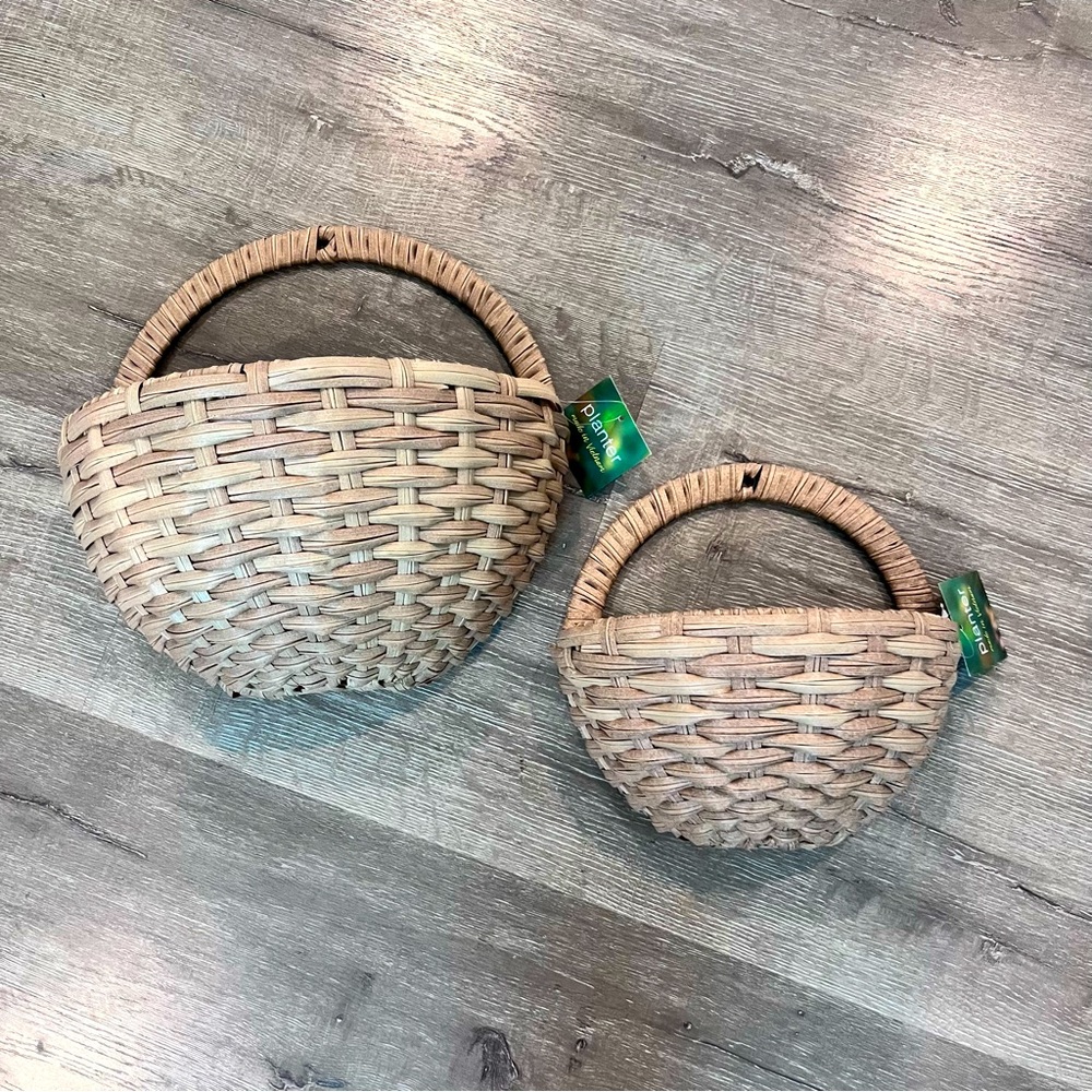 2 Wall Hanging Woven Wall Pockets Baskets Half Round w/Handle Faux Wicker